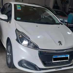Peugeot 208 Tiptronic