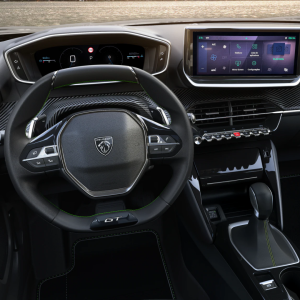 Peugeot 2008 GT T200 0km